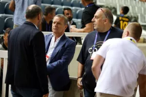ΦΟΒΕΡΗ εμφάνιση, "Χ" και πάει Ολλανδία για το... θαύμα! (φώτος)