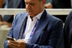 ΦΟΒΕΡΗ εμφάνιση, "Χ" και πάει Ολλανδία για το... θαύμα! (φώτος)