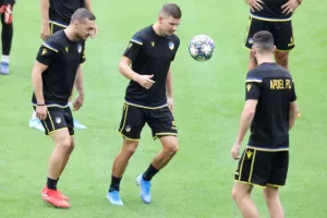 (ΦΩΤΟΣ) Προπόνηση στο Γιόχαν Κρόιφ Αρένα 