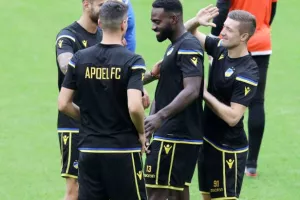(ΦΩΤΟΣ) Προπόνηση στο Γιόχαν Κρόιφ Αρένα 