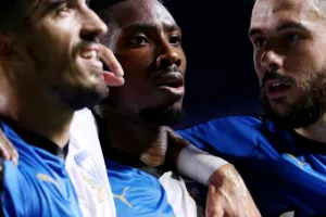 Ανατροπή, ΤΡΙΑΡΑ και ώρα για playoffs! (φώτος)