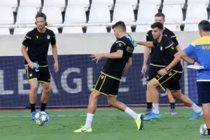 Με αυτές τις φανέλες θα υποδεχθεί τον Άγιαξ (φώτο)