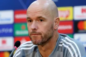Erik ten Hag: "Καλός αντίπαλος το ΑΠΟΕΛ"/Ποιους παίκτες ξεχώρισε 