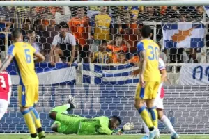 Τι έπιασε;/André Onana