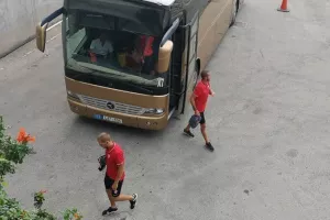 (ΦΩΤΟΣ) Η άφιξη της Νέας Σαλαμίνας