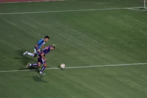 (ΦΩΤΟΣ) Το 2-1 με ωραία ενέργεια Αγκίρε και… αυτογκόλ