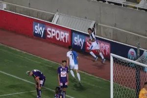 (ΦΩΤΟΣ) Το 2-1 με ωραία ενέργεια Αγκίρε και… αυτογκόλ
