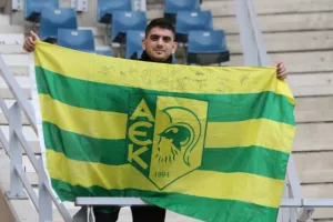 "Γιώργο ζεις για πάντα ΑΕΚΤΖΗΣ" στην "Ghelamco Arena" 