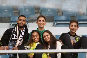 "Γιώργο ζεις για πάντα ΑΕΚΤΖΗΣ" στην "Ghelamco Arena" 