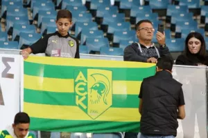 "Γιώργο ζεις για πάντα ΑΕΚΤΖΗΣ" στην "Ghelamco Arena" 
