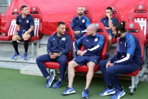 Πάλεψε αλλά τον "σκότωσε" σε 15 λεπτά... (φώτος)