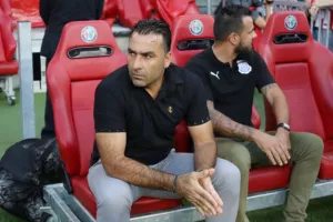 Πάλεψε αλλά τον "σκότωσε" σε 15 λεπτά... (φώτος)