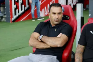 Πάλεψε αλλά τον "σκότωσε" σε 15 λεπτά... (φώτος)