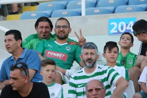 ΙΚΑΝΟΠΟΙΗΜΕΝΟΣ ο ΛΑΟΣ