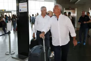 ΠΕΤΑΞΕ για Ολλανδία ο Απόλλωνας/ ΕΜΕΙΝΕ Κύπρο ο Καρ (Φώτος)