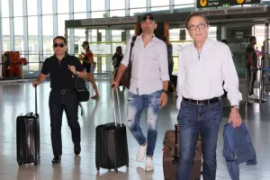 ΠΕΤΑΞΕ για Ολλανδία ο Απόλλωνας/ ΕΜΕΙΝΕ Κύπρο ο Καρ (Φώτος)