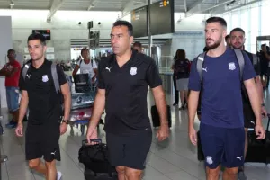 ΠΕΤΑΞΕ για Ολλανδία ο Απόλλωνας/ ΕΜΕΙΝΕ Κύπρο ο Καρ (Φώτος)