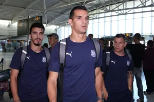 ΠΕΤΑΞΕ για Ολλανδία ο Απόλλωνας/ ΕΜΕΙΝΕ Κύπρο ο Καρ (Φώτος)