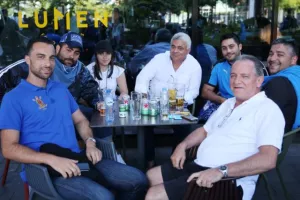 (ΦΩΤΟΣ) Στα ΜΠΛΕ η πλατεία στο Αϊντχόφεν!