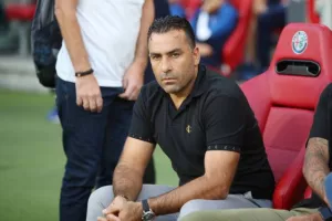Πάλεψε αλλά τον "σκότωσε" σε 15 λεπτά... (φώτος)