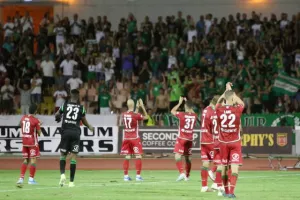 (ΦΩΤΟΣ) Κίνηση προς τον κόσμο 