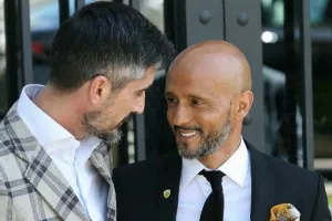 Επαφές με στόπερ η ΑΕΚ