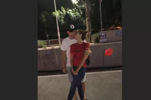 Φιλί σε Γελένα ο Μάτιτς