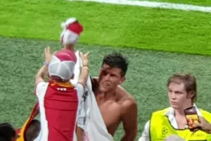 Mika/Ajax-AΠΟΕΛ
