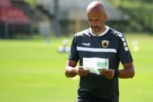 Η λίστα της ΑΕΚ για τα παιχνίδια με Κραϊόβα