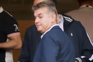 Παπασταύρου/Ρομπέρζ