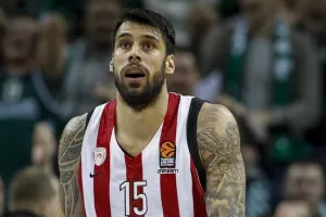Το "ερυθρόλευκο" post του Πρίντεζη για την πρόκριση του Ολυμπιακού