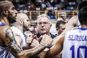 Δίκαιος αποκλεισμός, μπάσκετ χωρίς ιδέες