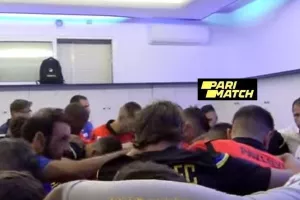 ΠΑΡΑΚΑΜΕΡΑ ΑΠΟΕΛ/Το σύνθημα στα αποδυτήρια (βίντεο)