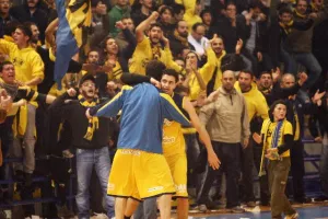 Οι δυο γαλαζοκίτρινοι "πληθυσμοί" που… αναζητούνται! (βίντεο)