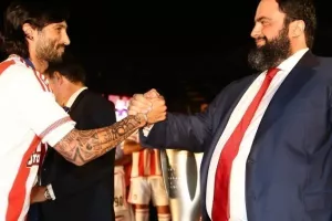Ο Μαρινάκης υποδέχθηκε τον Τσόρι στην οικογένεια του Ολυμπιακού 