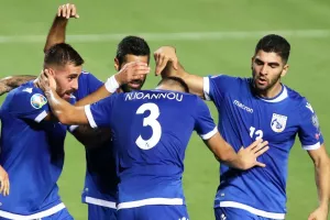 ΕΣΥ ΝΙΚΟΛΑ!