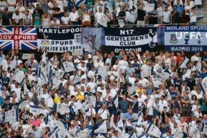 Τότεναμ: Με 1.400 φιλάθλους της στο Καραϊσκάκη