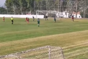 ΒΙΝΤΕΟ/Η Ομόνοια νίκησε την... Ομόνοια με γκολ από τερματοφύλακα στο τελευταίο λεπτό!