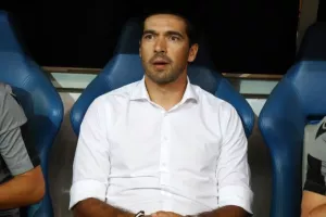 Φερέιρα: «Θεωρώ ότι υπάρχει φάουλ στο δεύτερο γκολ της ΑΕΚ»