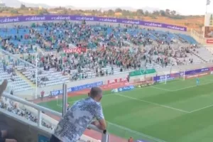 ΕΝΘΟΥΣΙΑΣΜΕΝΟΣ με τον κόσμο ο Μποτεάκ! (βίντεο)