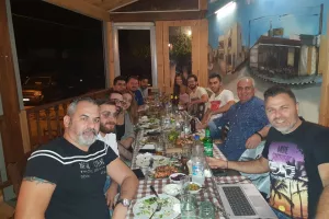 Βραδιά... αποσυμπίεσης (φώτος)