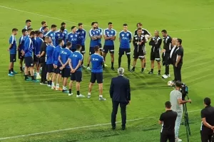 (ΠΡΙΝ... την έναρξη) Μίλησε στους διεθνείς