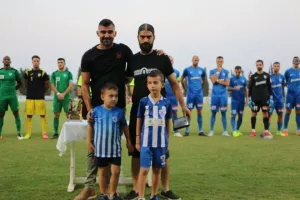 ΚΛΙΚΣ από το φιλικό!