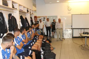 ΟΜΙΛΙΑ Κούμα: "Αγώνας σταυροδρόμι, παίξετε για τον κόσμο!"