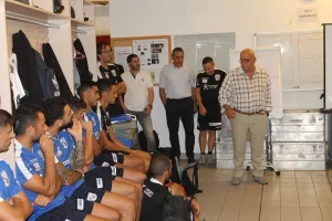 ΟΜΙΛΙΑ Κούμα: "Αγώνας σταυροδρόμι, παίξετε για τον κόσμο!"