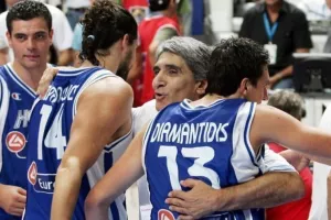 Ανάρτηση Λάζου με Διαμαντίδη, Τσαρτσαρή και Γιαννάκη: «Στο τέλος μένεις για πάντα ομάδα» (Φώτο)