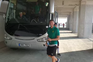 (ΒΙΝΤΕΟ/ΦΩΤΟΣ) Έφθασε στο γήπεδο η ΑΕΚ