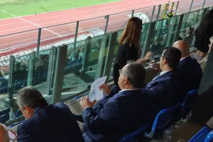 Ωραία... φιλοξενία