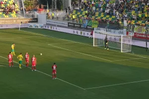 Έπιασε το πέναλτι ο Ουζόχο!