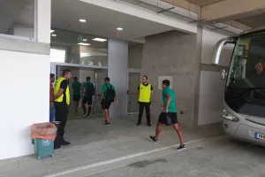 (ΒΙΝΤΕΟ/ΦΩΤΟΣ) Έφθασε στο γήπεδο η ΑΕΚ